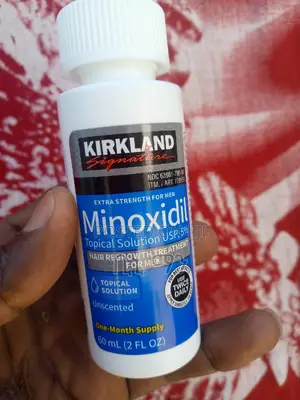 Photo - Topical Solutuon for Means and Females Minoxidil 5%