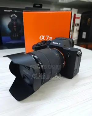 Photo - Sony A7 Iv With 28-70mm Lens