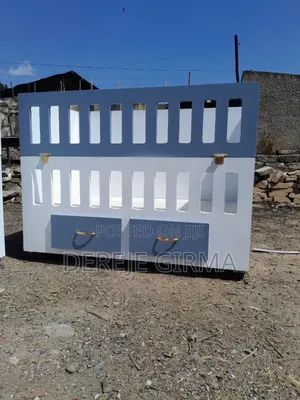 Photo - ሜትር ከ20 በ60 የልጆች አልጋ