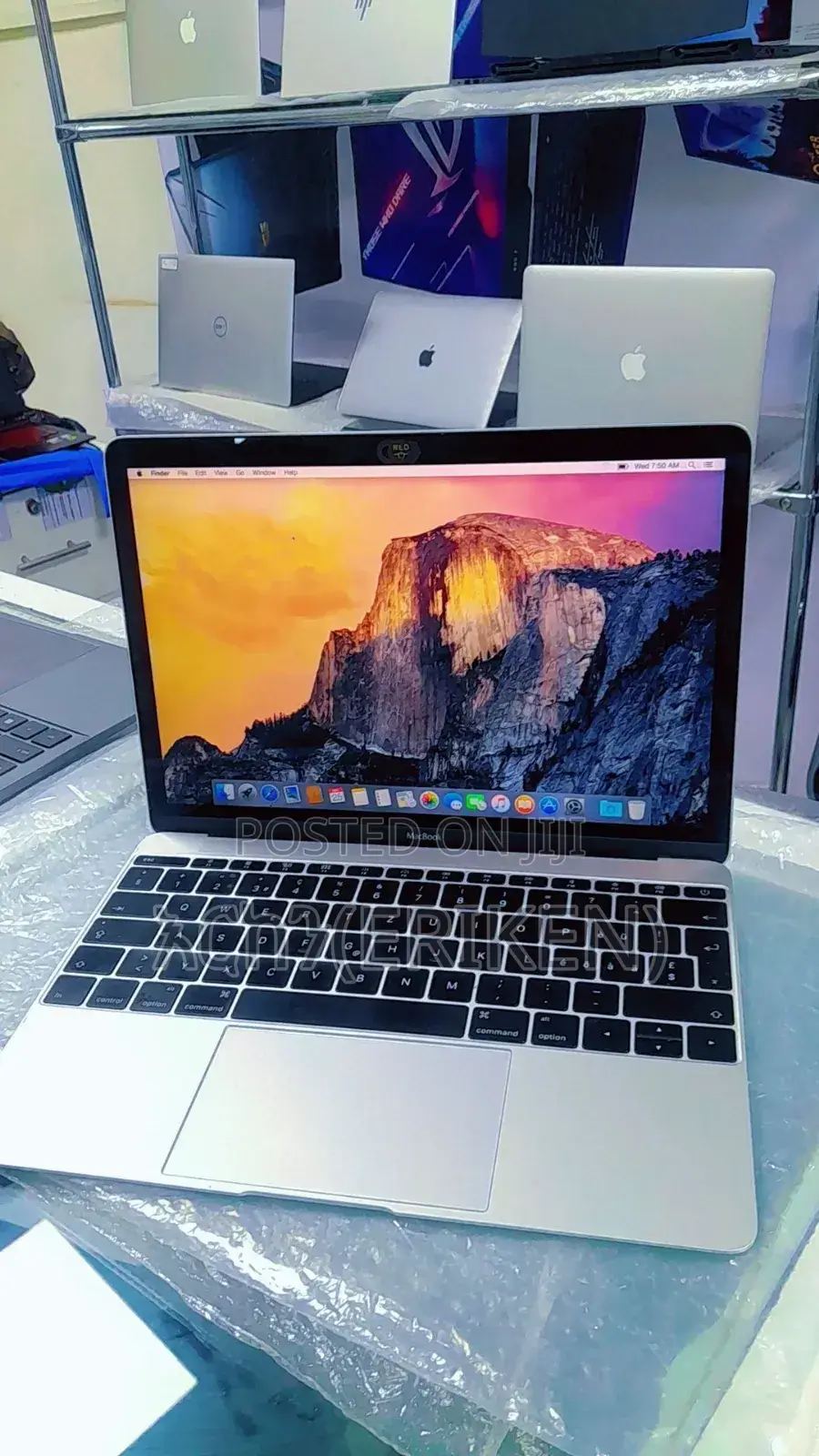 New Laptop Apple MacBook Air 2015 8GB Intel Core M SSD 512GB