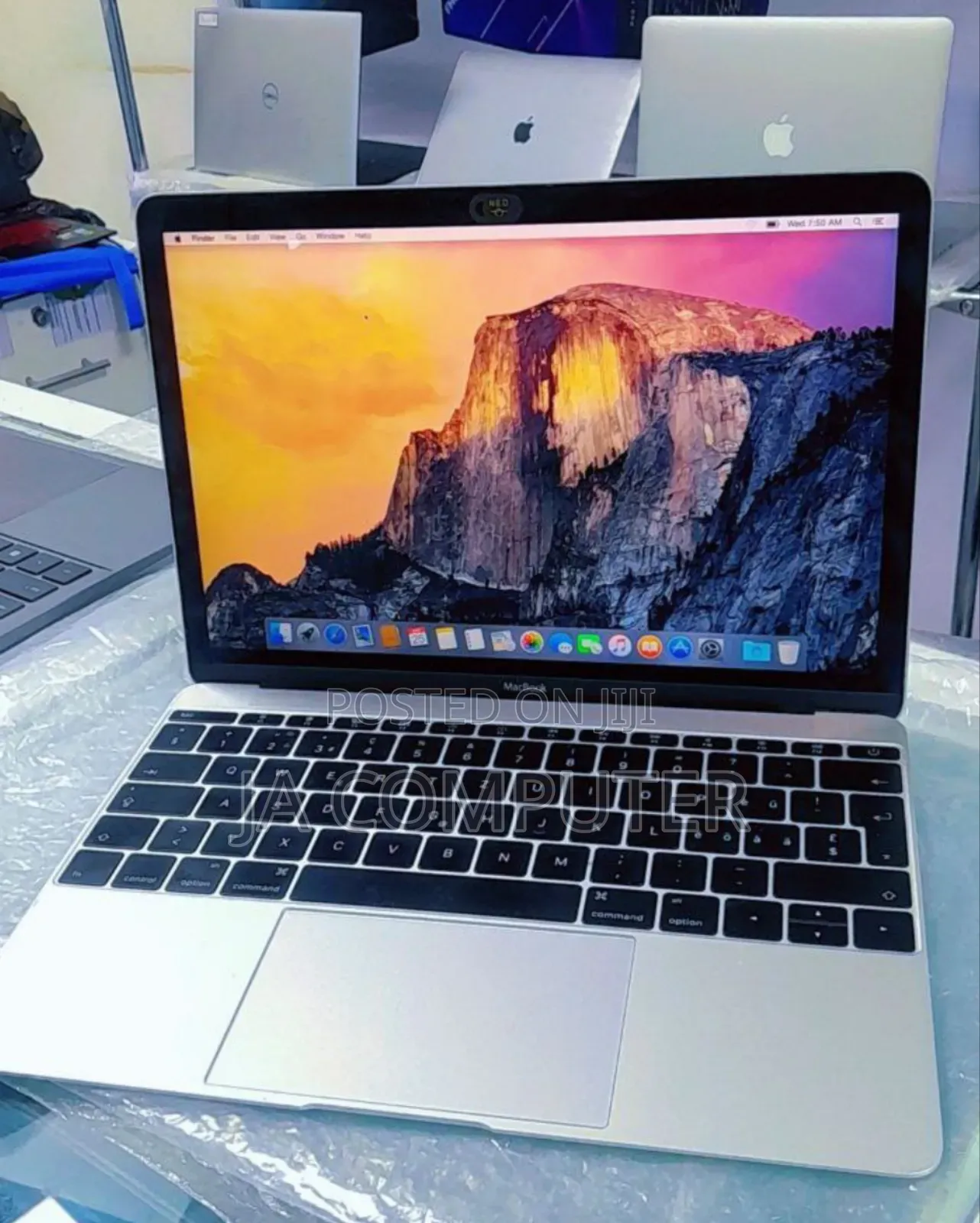 New Laptop Apple MacBook Air 2015 8GB Intel Core M SSD 512GB