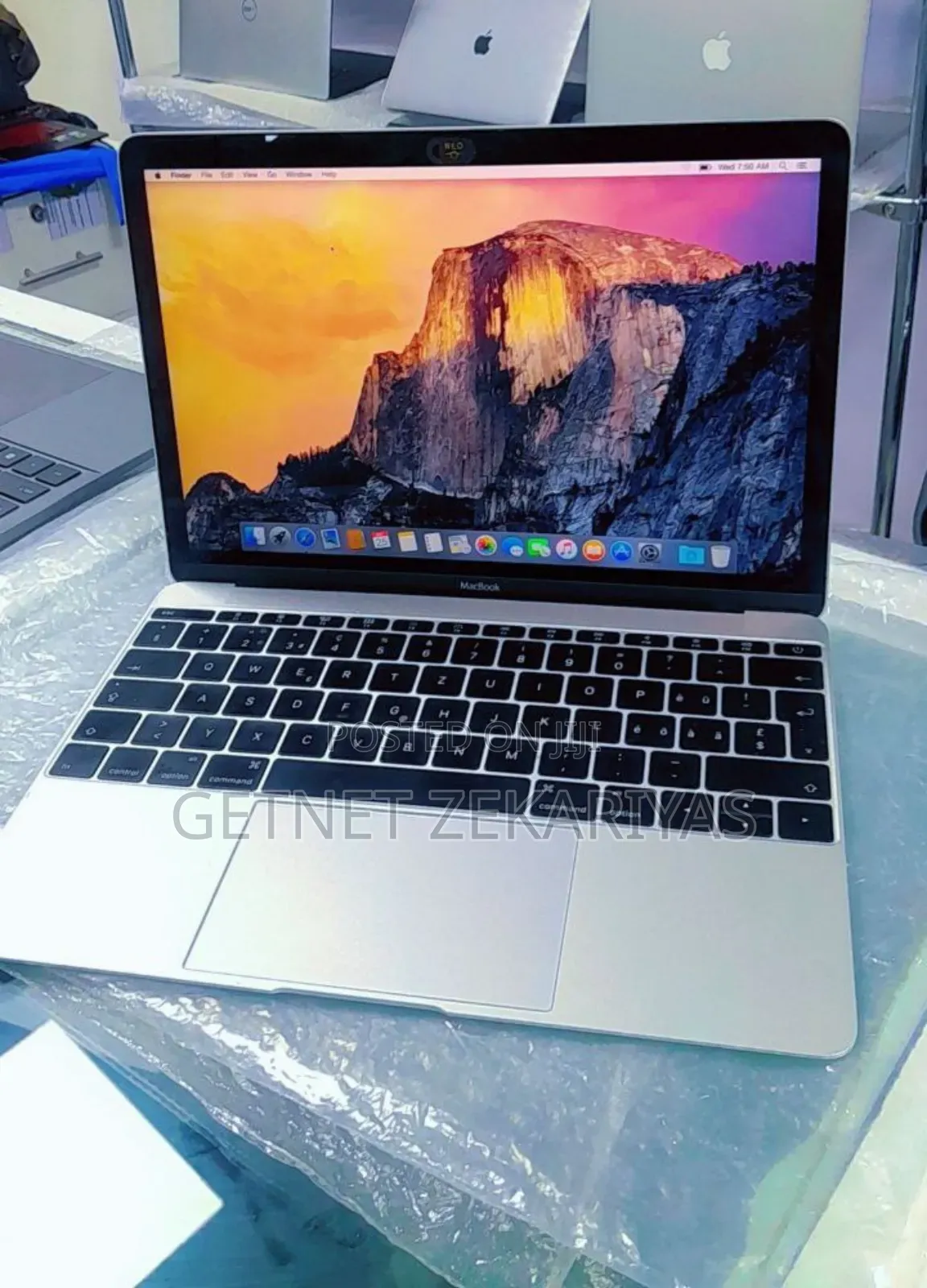 New Laptop Apple MacBook Air 2015 8GB Intel Core M SSD 512GB