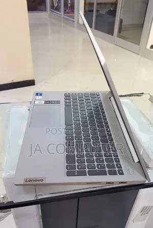 New Laptop Lenovo Ideapad 3 8GB Intel Core I7 SSD 512GB