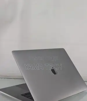 New Laptop Apple MacBook Pro 2018 16GB Intel Core I9 SSD 1T