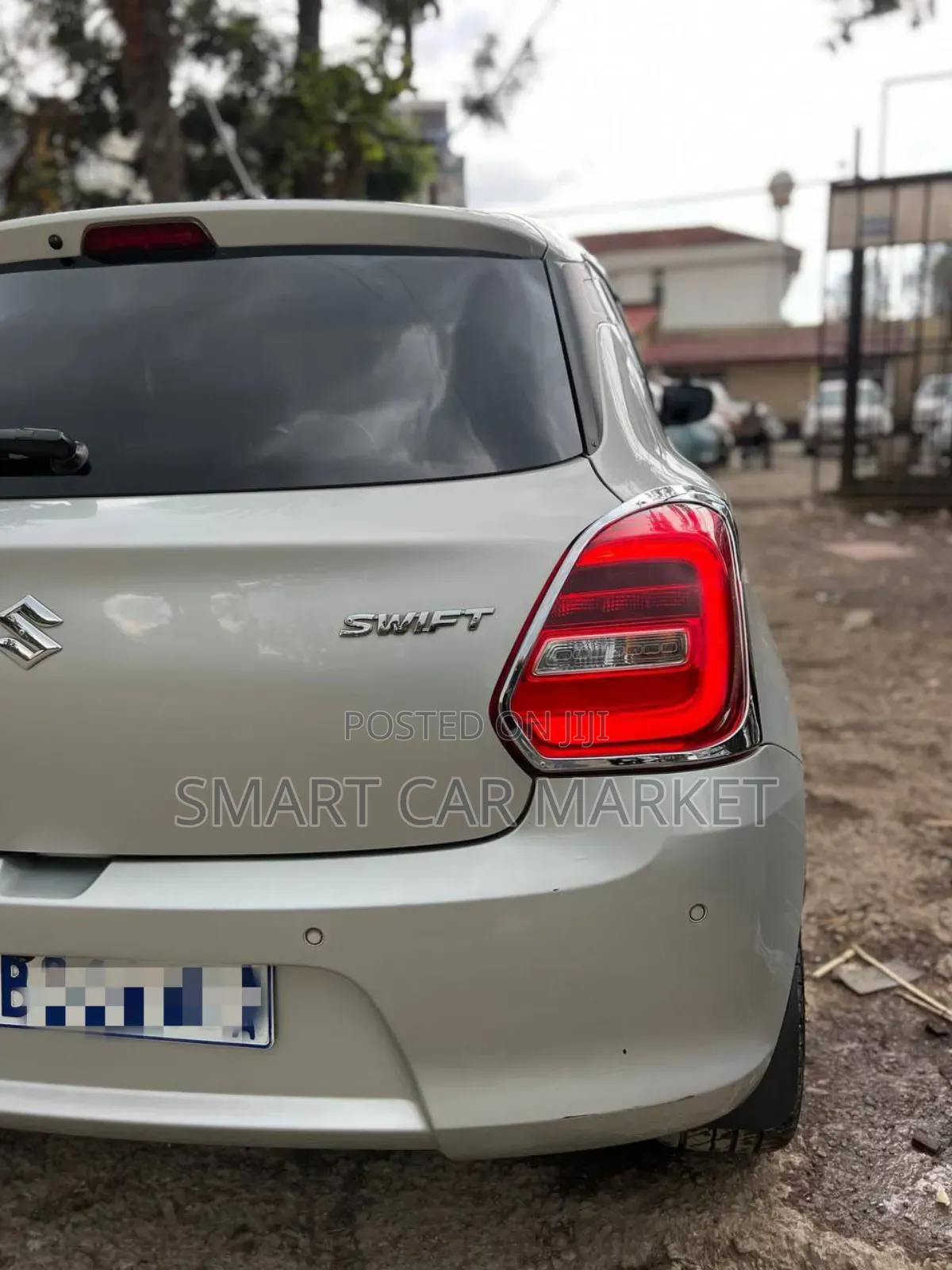 Suzuki Swift 2021 Silver