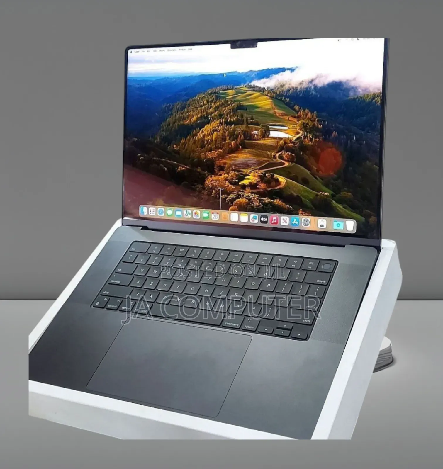 New Apple MacBook Pro 2023 M3 Max 14-Inch 18GB Apple M3 Pro SSD 512GB