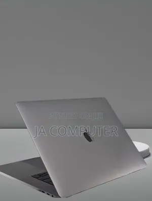 New Laptop Apple MacBook Pro 2018 16GB Intel Core I9 SSD 1T