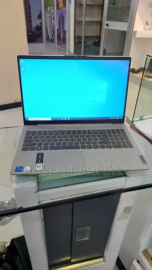 New Laptop Lenovo 8GB Intel Core I7 SSD 512GB