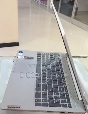 New Laptop Lenovo 8GB Intel Core I7 SSD 512GB