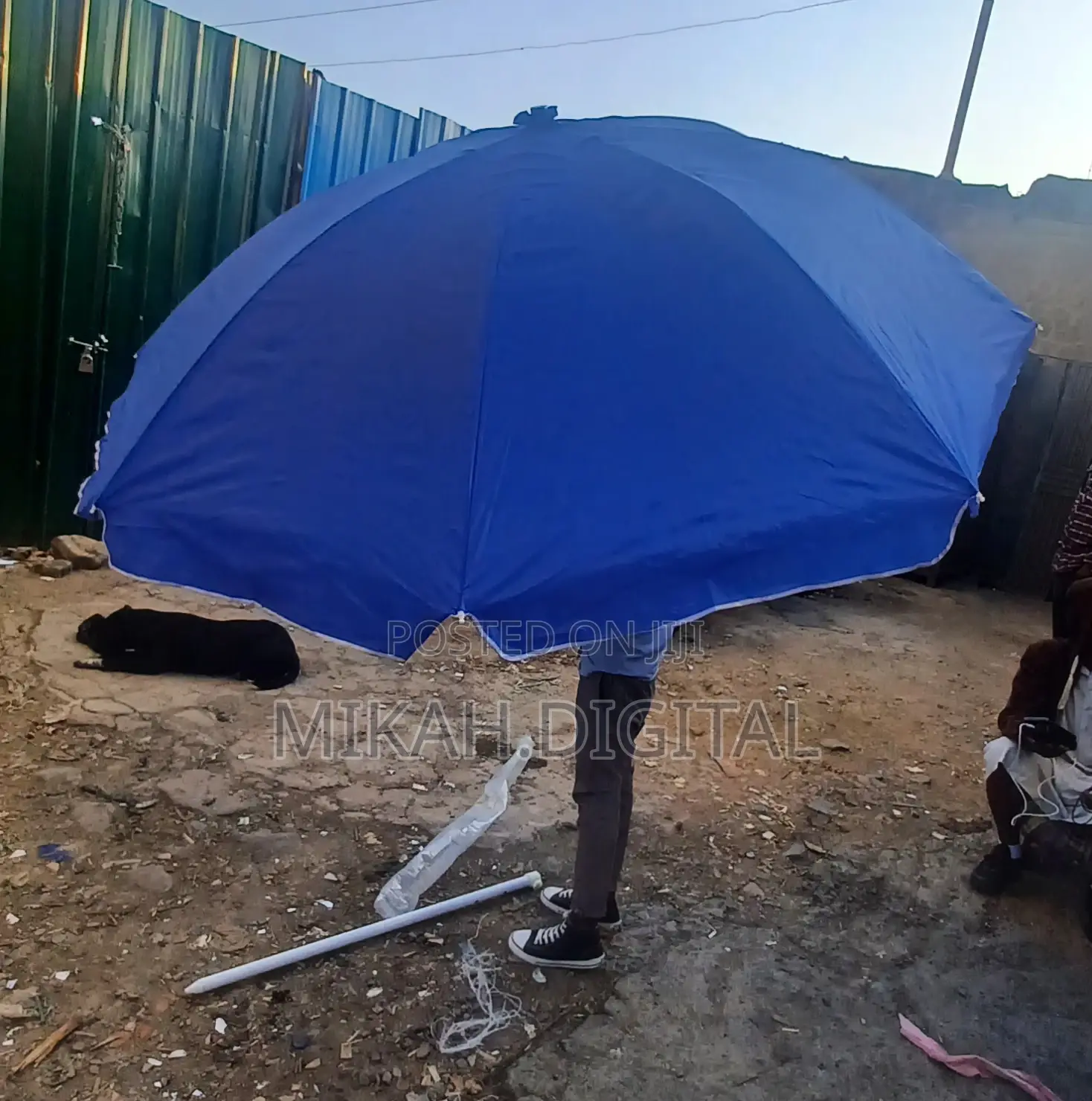 2m Single Layer Bluish Middle Stand Table Umbrella for Café