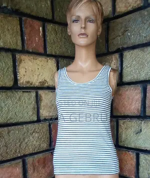 አንደኛ ደረጃ ጥርት ያለ ቦንዳ ቶፕ. ሳይዝ S,m