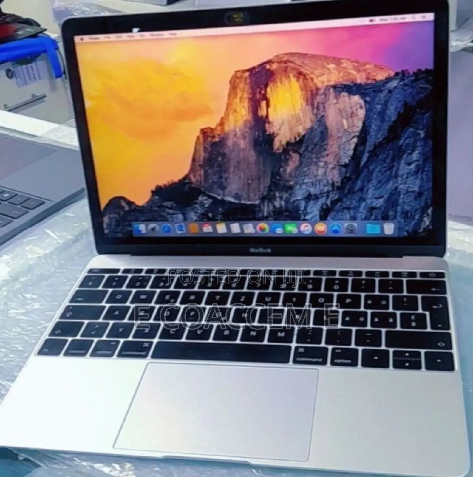 Laptop Apple MacBook Air 8GB Intel Core M SSD 512GB
