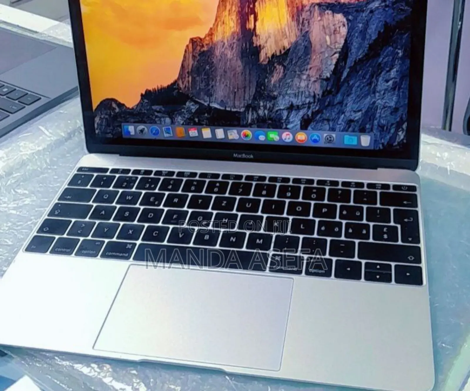 New Laptop Apple MacBook Air 8GB Intel Core M SSD 512GB