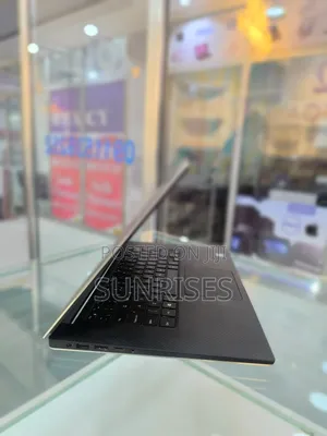 New Laptop Dell Precision 5550 16GB Intel Core I9 SSD 512GB