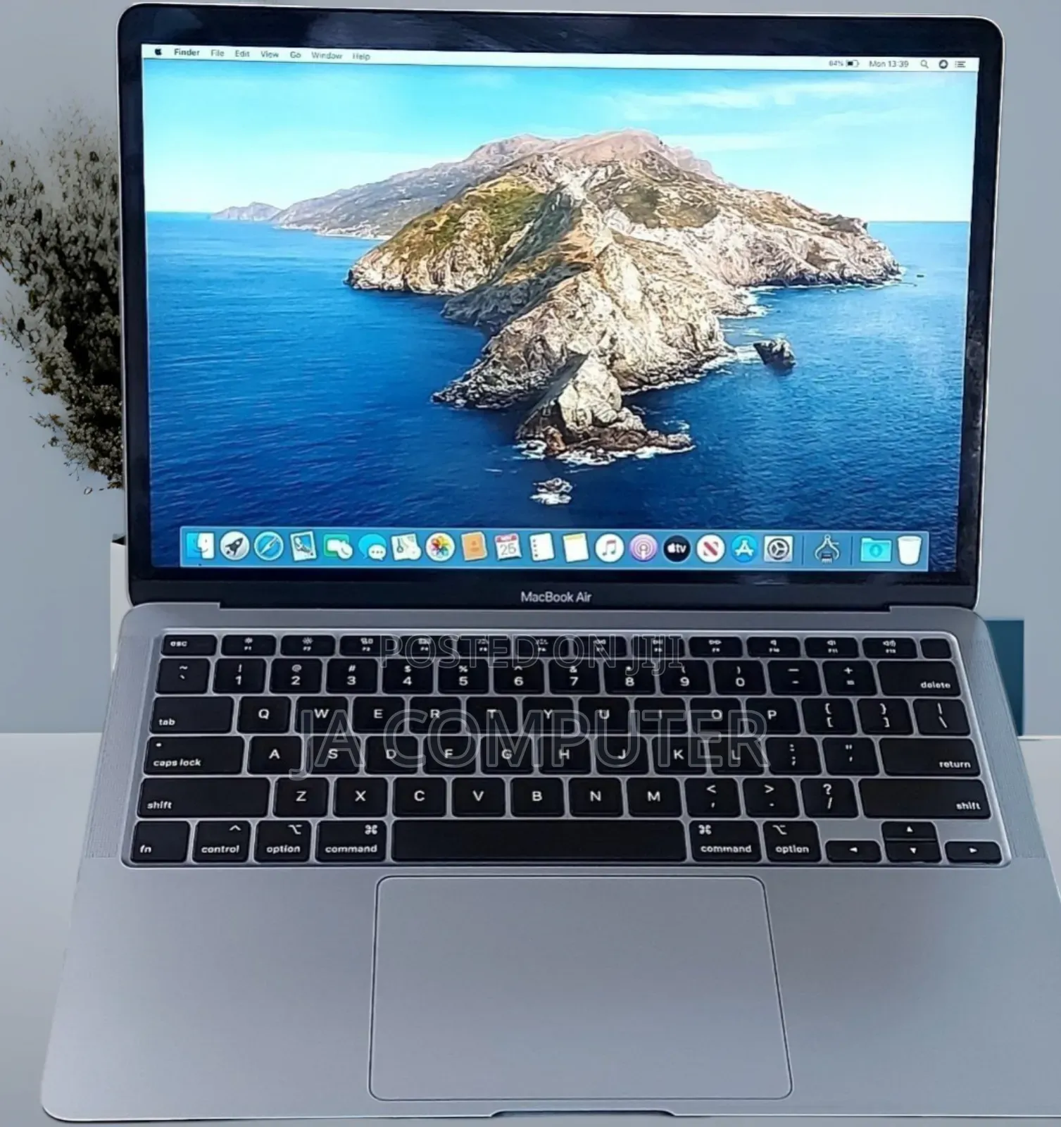 New Laptop Apple MacBook Air 2020 16GB Intel Core I7 SSD 512GB