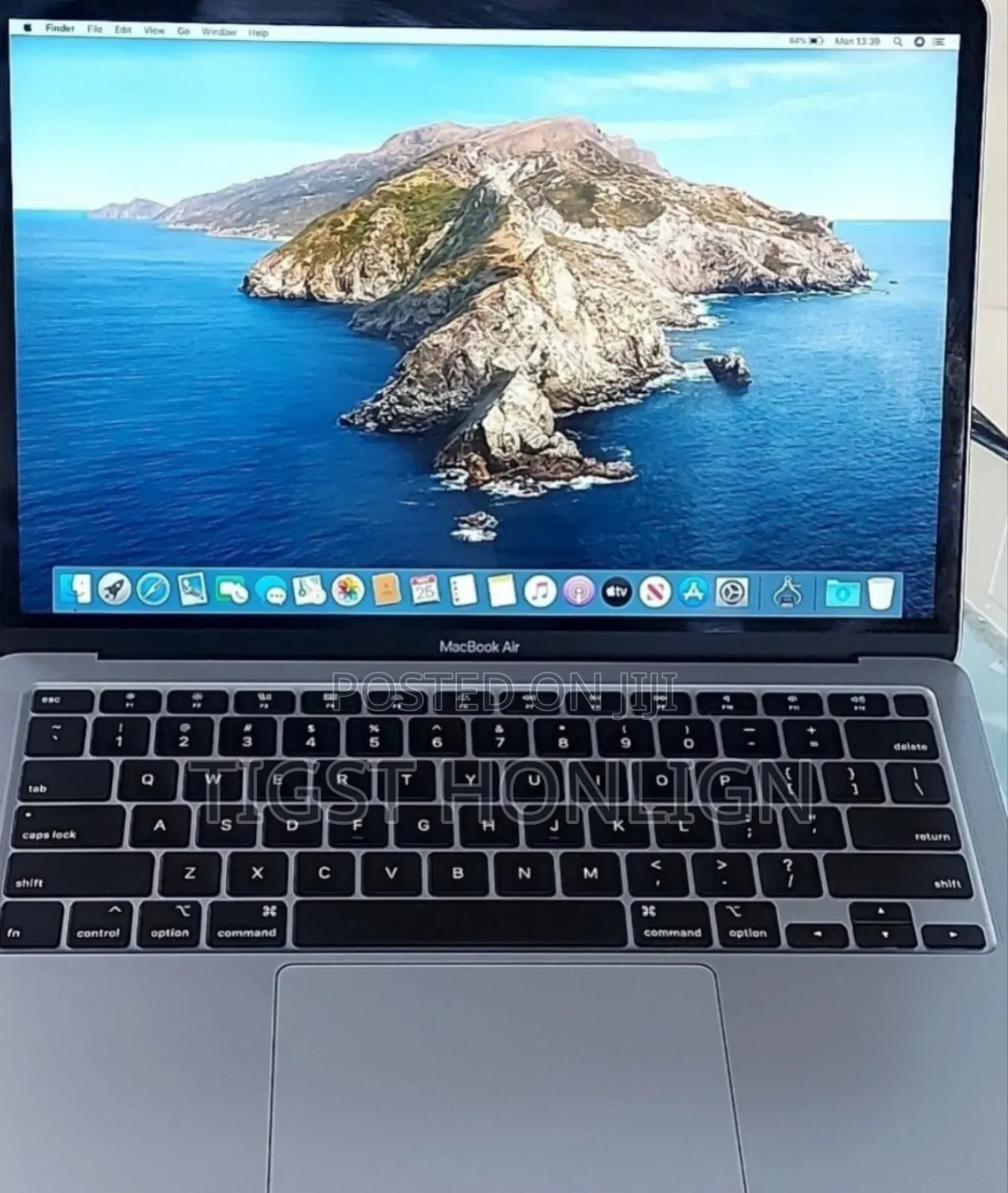 New Laptop Apple MacBook 2020 16GB Intel Core I7 SSD 512GB