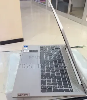 New Laptop Lenovo Flex 5 8GB Intel Core I7 SSD 512GB