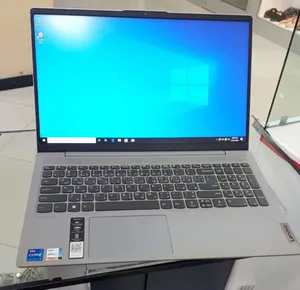 New Laptop Lenovo IdeaPad 520 8GB Intel Core I7 SSD 512GB