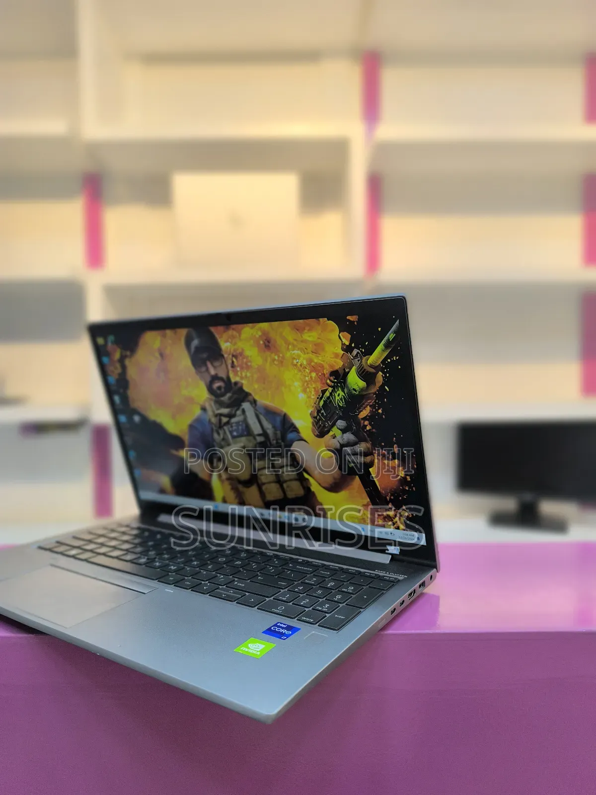 New Laptop HP ZBook Firefly 14 G7 16GB Intel Core I7 SSD 512GB