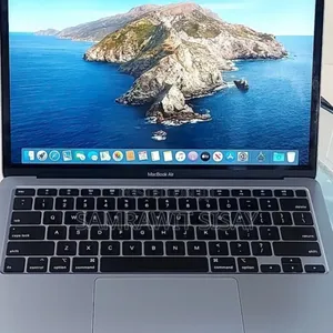 New Laptop Apple MacBook 2020 16GB Intel Core I7 SSD 512GB