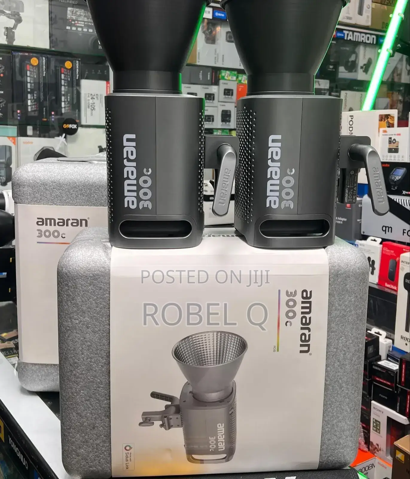 Aputure Amaran 300c RGBWW Cob Video Light