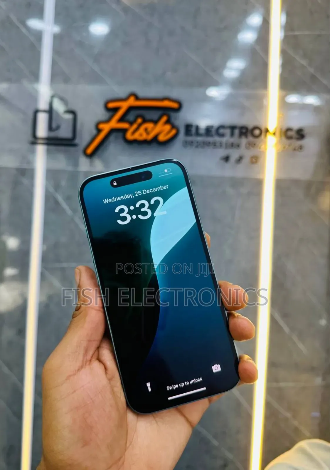 New Apple iPhone 16 256 GB Green