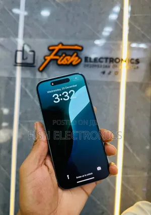 New Apple iPhone 16 256 GB Green