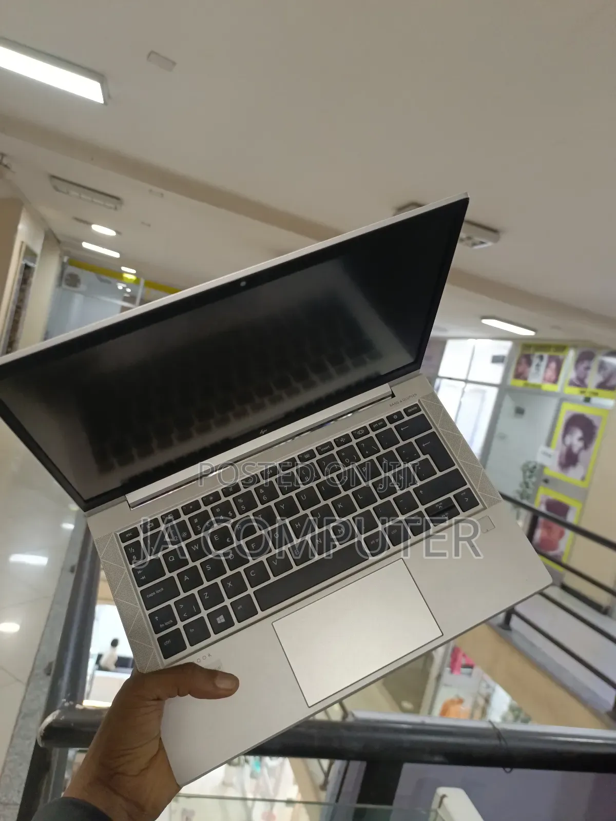 New Laptop HP EliteBook 830 16GB Intel Core I5 SSD 512GB