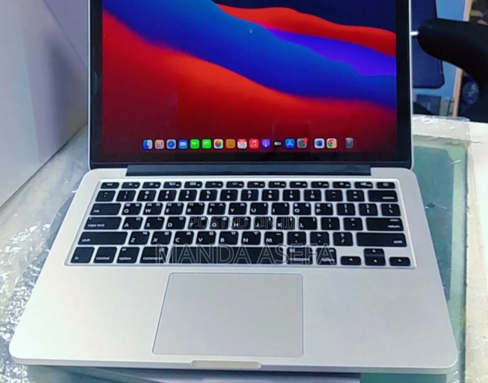 New Laptop Apple MacBook Pro 2014 8GB Intel Core I5 SSD 256GB