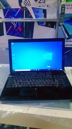 Photo - Laptop Toshiba Satellite C850 4GB Intel Core I3 HDD 500GB