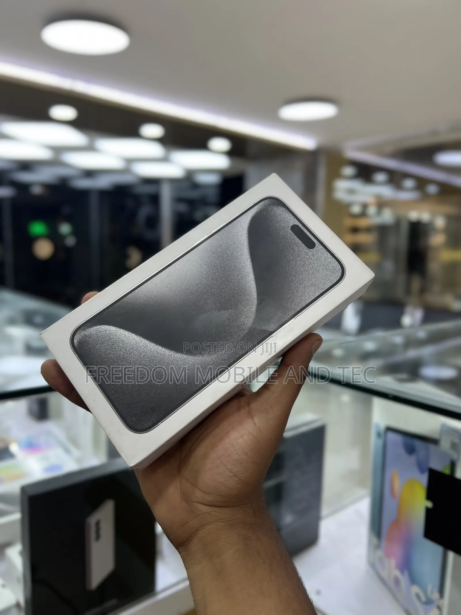 New Apple iPhone 15 Pro Max 256 GB White