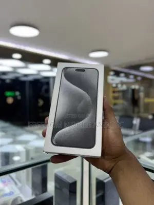 New Apple iPhone 15 Pro Max 256 GB White