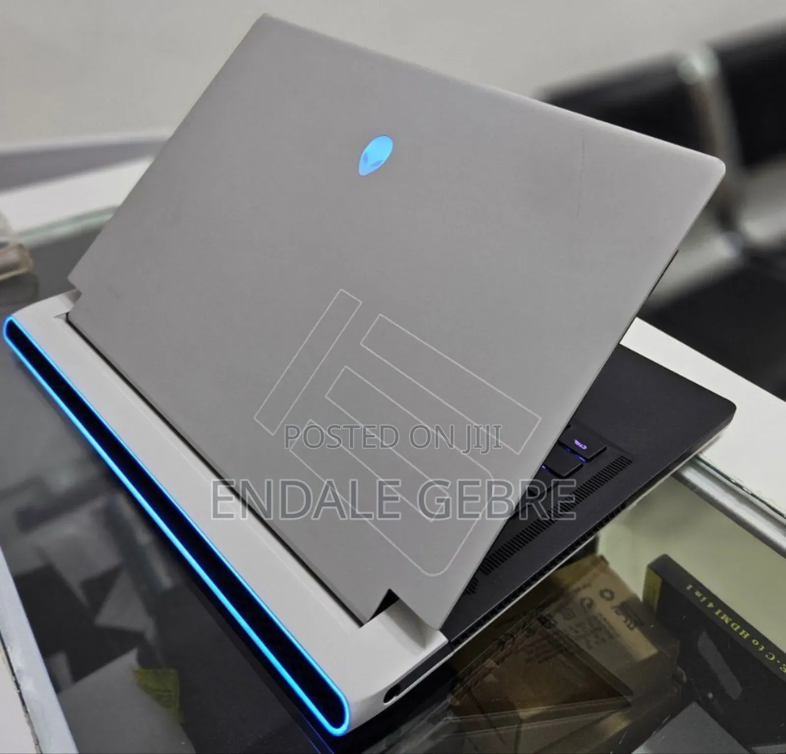 New Laptop Alienware Area-51m 32GB Intel Core I7 SSD 1T