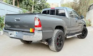 Toyota Tacoma 2013 Gray