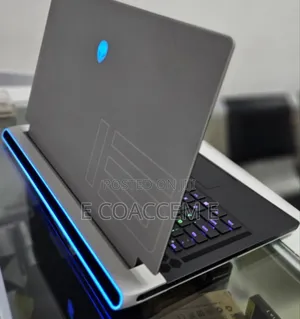 New Laptop Alienware M17x R2 32GB Intel Core I7 SSD 1T