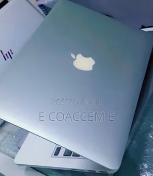 Laptop Apple MacBook 8GB Intel Core I5 SSD 256GB