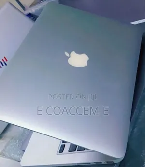 Laptop Apple MacBook 8GB Intel Core I5 SSD 256GB