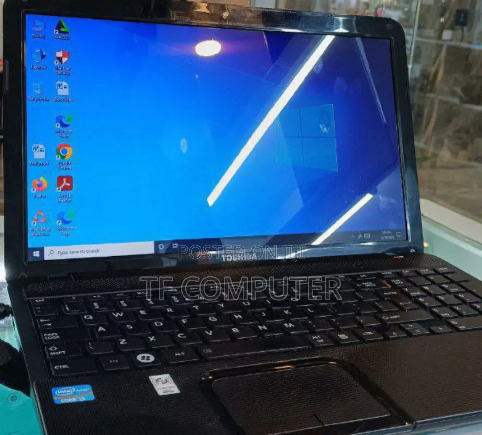 New Laptop Toshiba Satellite C850 4GB Intel Core I3 SSD 500GB