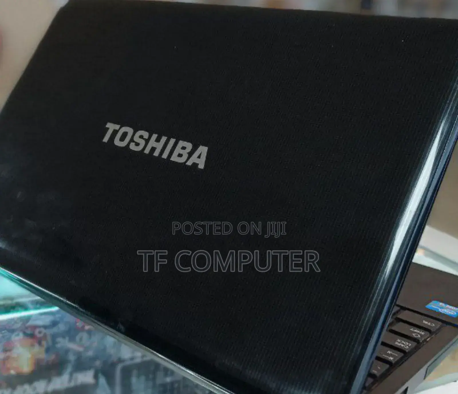 New Laptop Toshiba Satellite C850 4GB Intel Core I3 SSD 500GB