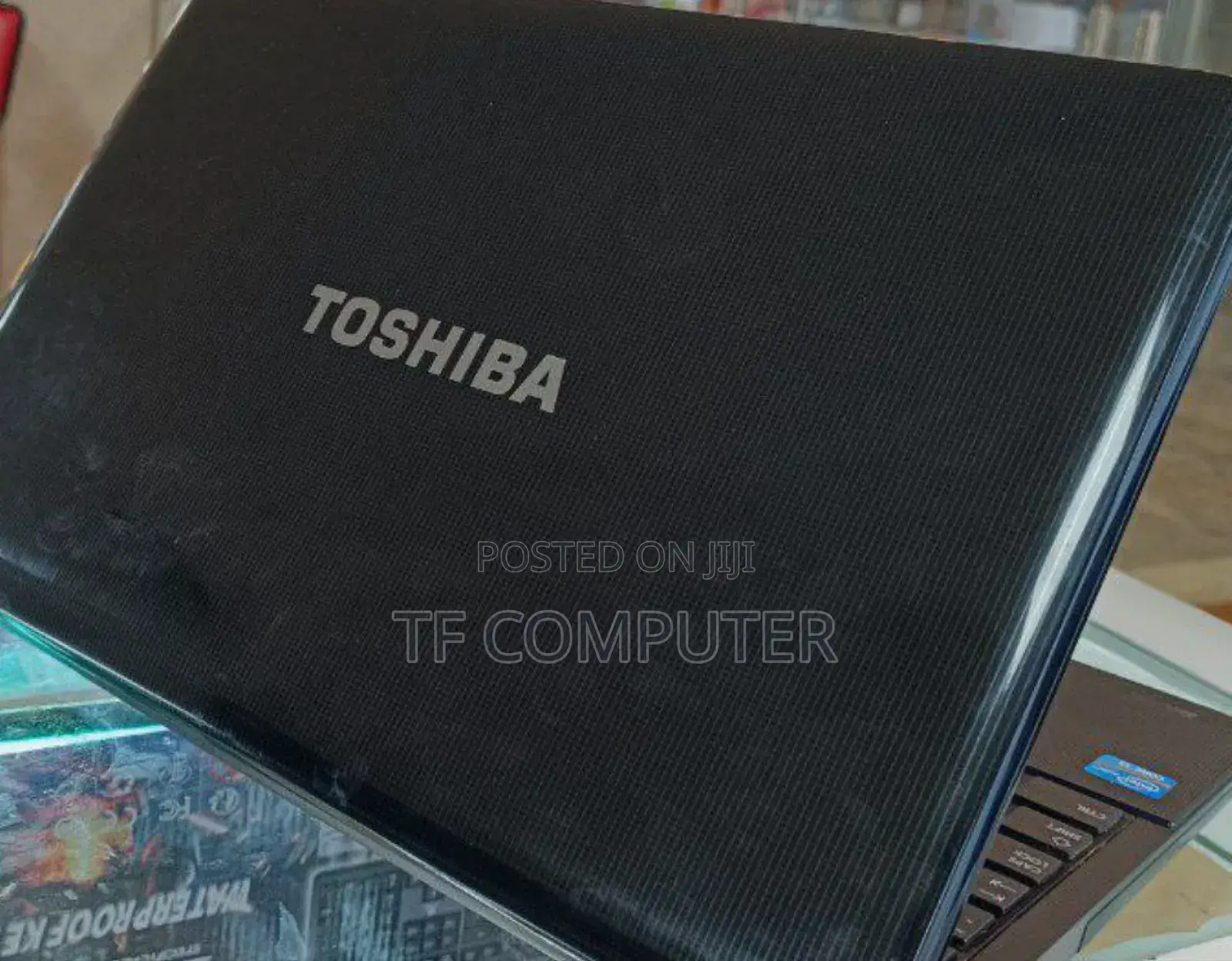 New Laptop Toshiba Satellite C850 4GB Intel Core I3 SSD 500GB