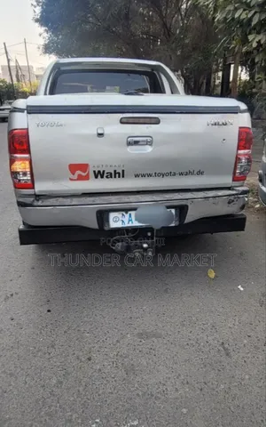 Toyota Hilux 2013 Gold