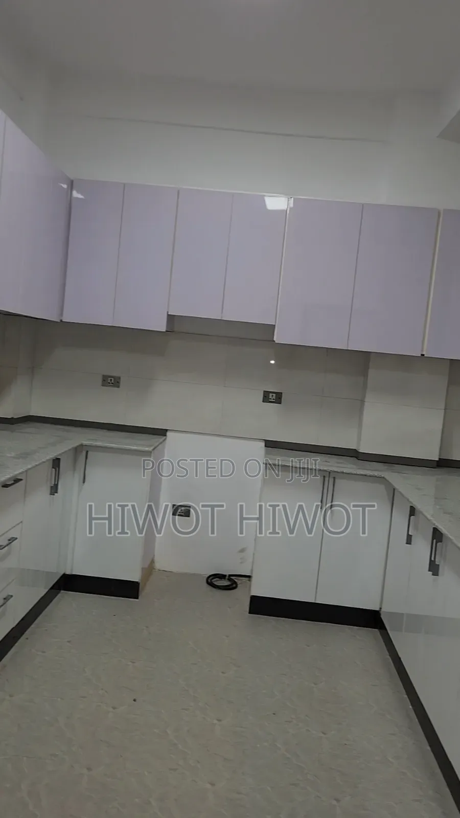 6bdrm House in Owner, Yeka for sale