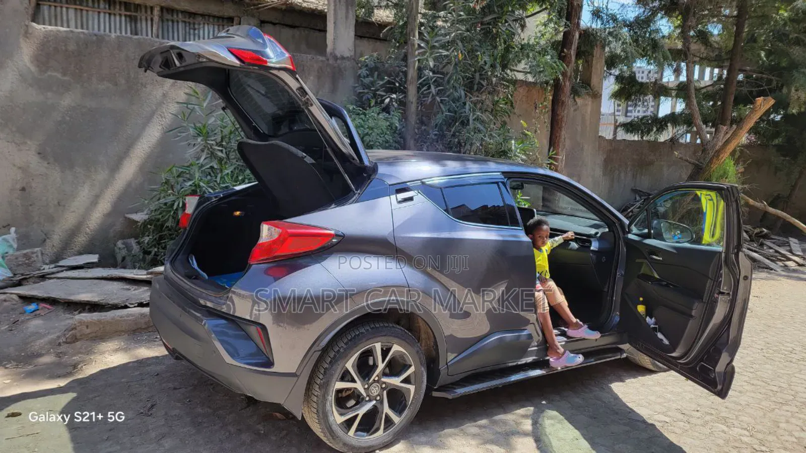 Toyota C-HR 2020 Gray