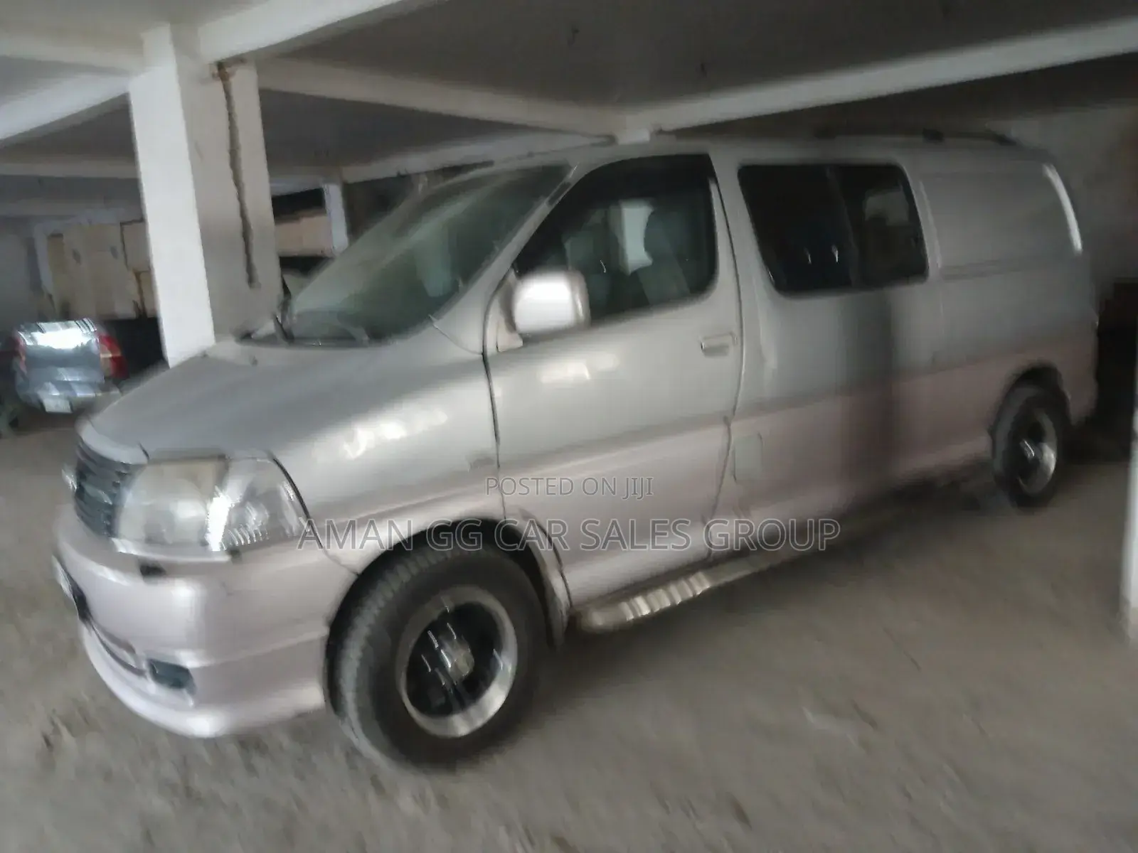 Toyota HiAce 2006 Silver