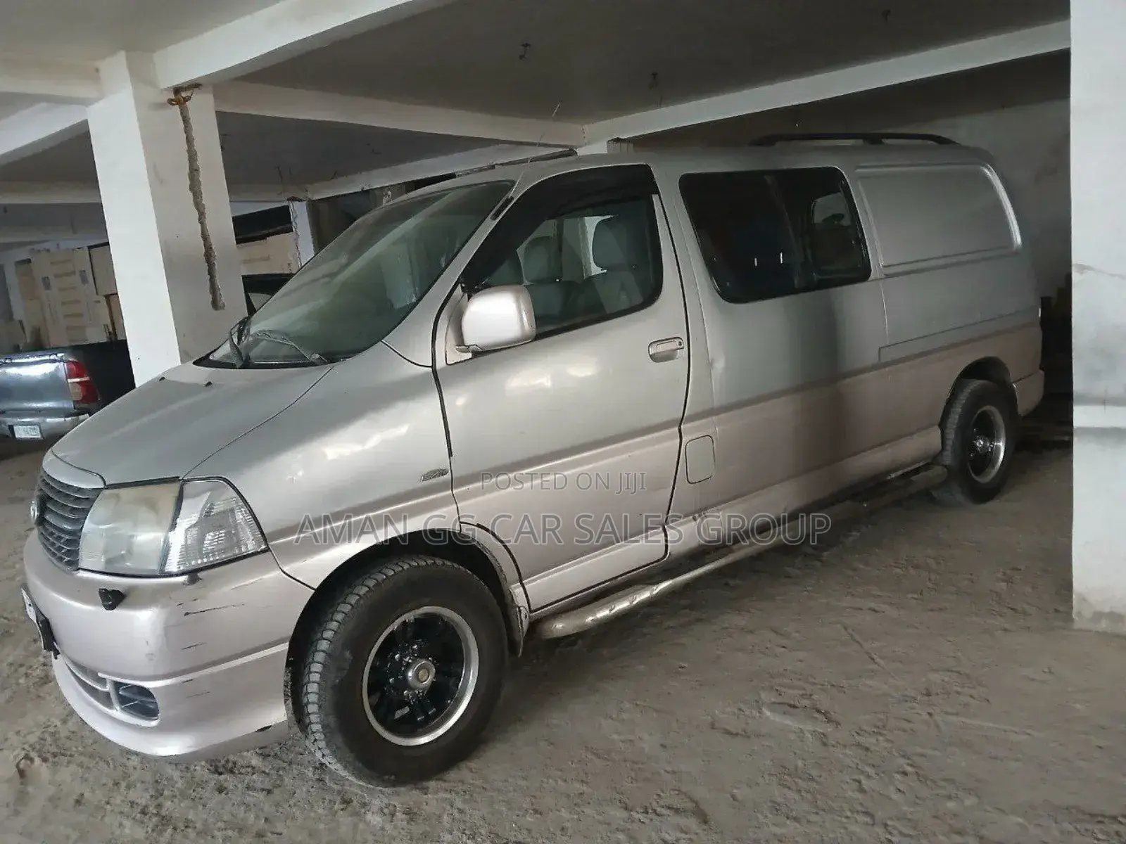 Toyota HiAce 2006 Silver
