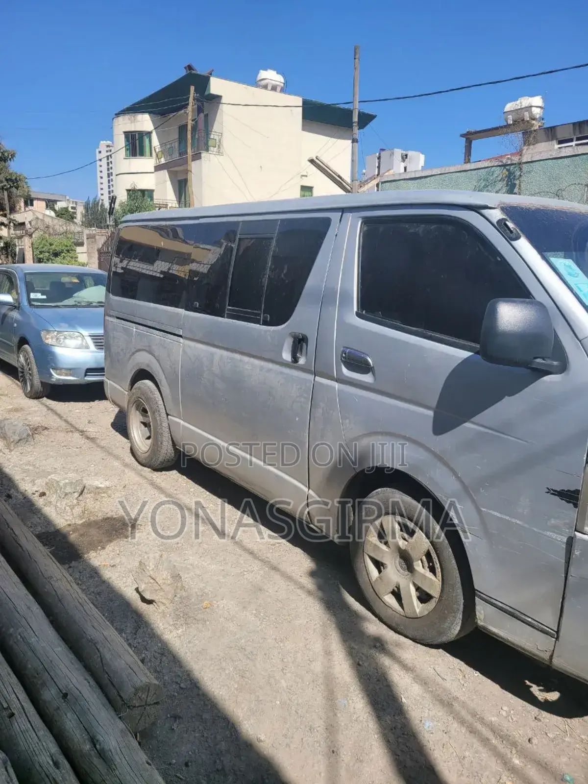 Toyota HiAce 2005 Silver