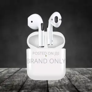 Photo - Pro 5 Earphone: High-Fidelity Sound Encounter