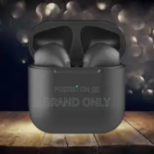 Pro 5 Earphone: Indulge in Sound Perfection