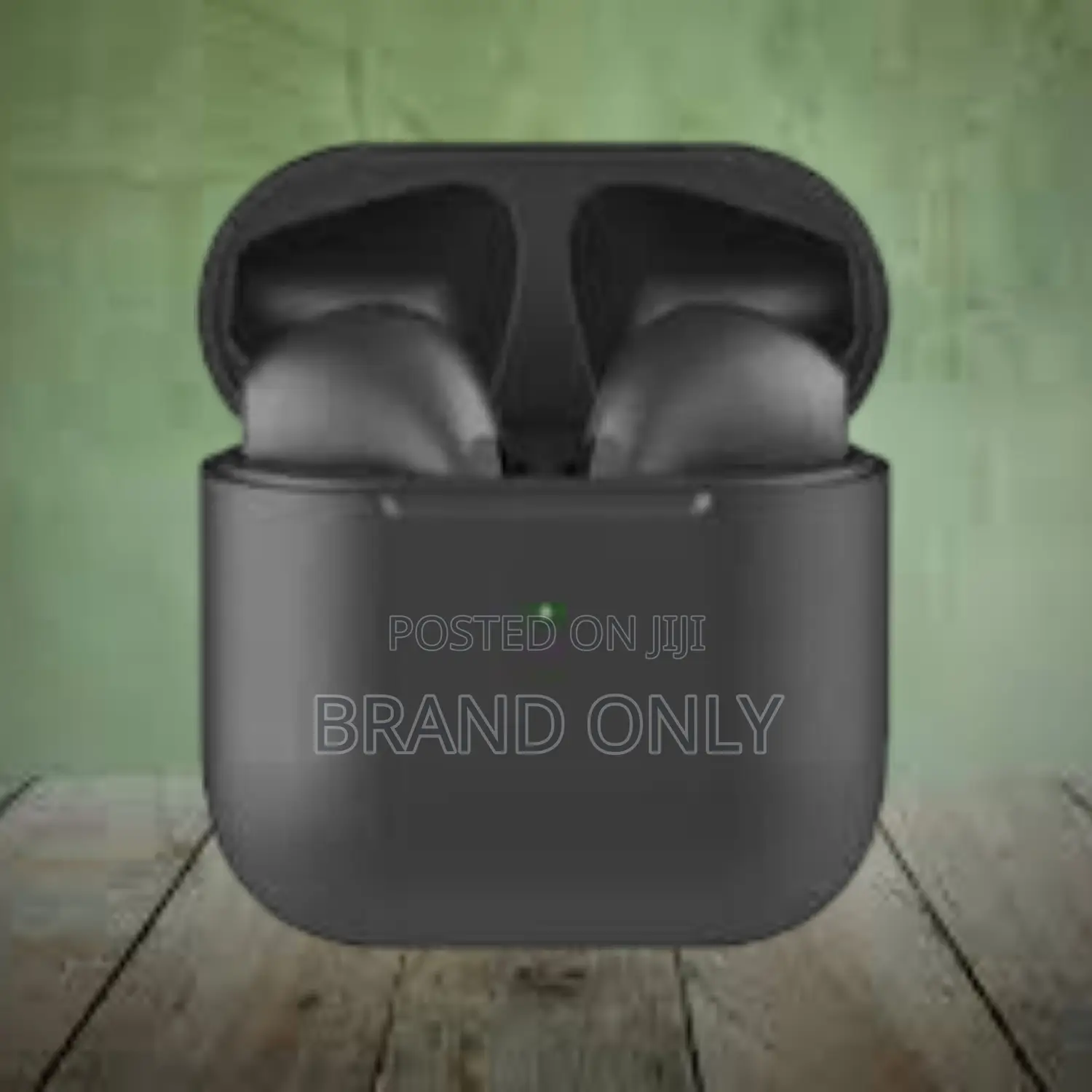 Pro 5 Earphone: Precision Sound at Your Reach