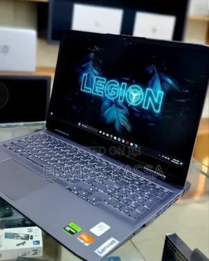 New Laptop Lenovo LOQ 15IRH8 16GB AMD Ryzen 7 SSD 512GB